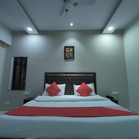 Hotel Kailash Mansarovar And Banquet Hall Bareilly Esterno foto