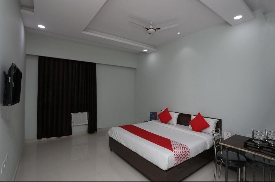 Hotel Kailash Mansarovar And Banquet Hall Bareilly Esterno foto