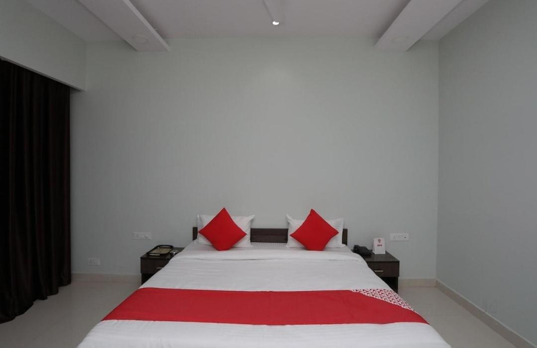 Hotel Kailash Mansarovar And Banquet Hall Bareilly Esterno foto